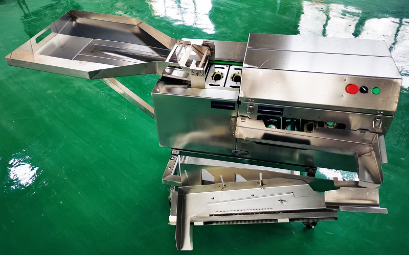 單排敲蛋機(jī)+蛋液單槽分離